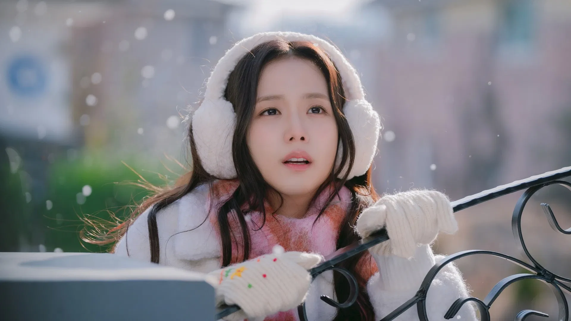 دۆستی مانگانە